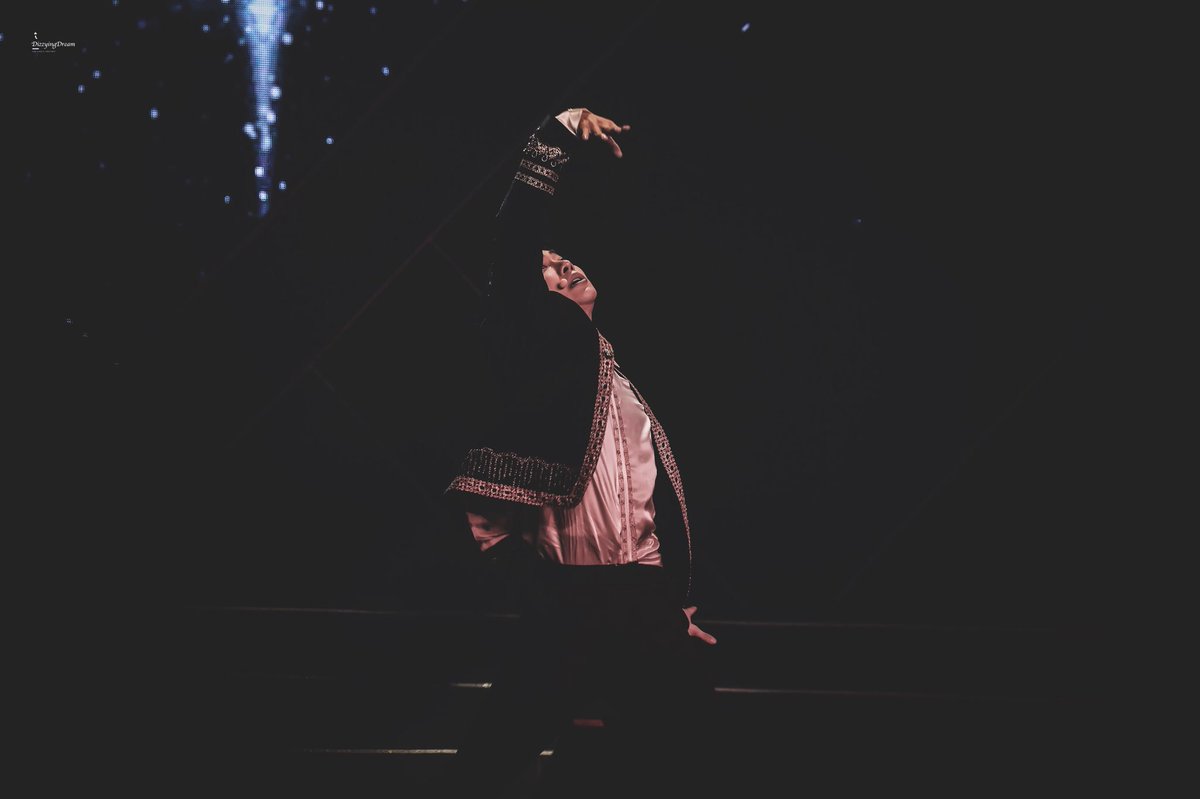 DizzyingD's tweet photo. 180721 NEX7 fanmeeting in Shanghai【HD】

Deva is dancing

 #丁泽仁 #dingzeren #딩저런 #정택인 https://t.co/v4NzRto4Gm