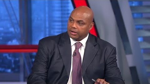Basket_Infos's tweet image. Charles Barkley : "Ces idiots avec leurs stats avancées ruinent la NBA" - basket-infos.com/2018/07/23/cha…