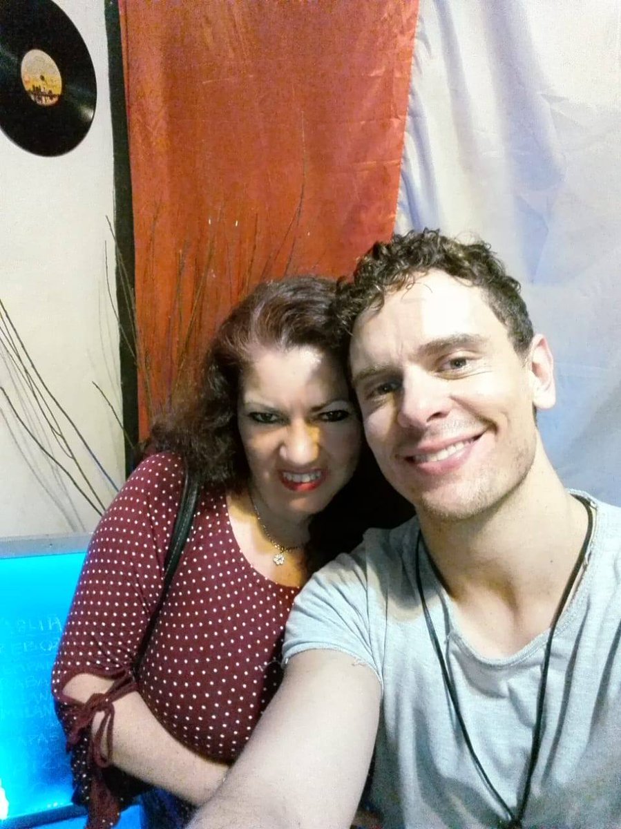 MariaCiuni's tweet photo. Gracias por otra noche de musica,talento y simpatia!! Hasta la proxima!!! https://t.co/fnJX1tJh8f