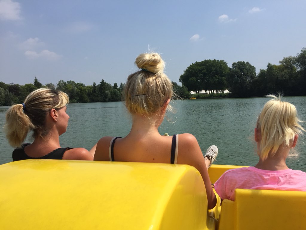 chgoovy's tweet photo. Wanneer een pleegplaatsing erop zit is het soms goed even te vluchten naar ontspanning met eigen gezin #puyenbroeck #ontspannen #topweekend #genieten #uitslapen https://t.co/ZGjO31hxfx