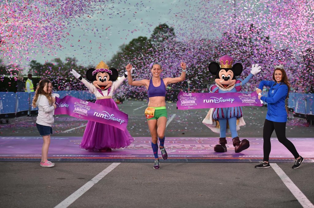 seoulcuteclub's tweet photo. กำลังเล็งๆงานนี้อยู่ Run Disney 2019 ที่ฮ่องกง 🏃🏻‍♀️🏃🏻‍♀️ไม่ใช่คนรักการวิ่งไรเลย แต่งานมันน่ารักมากกกกก Princess Run คือดีงาม แต่งตัวกันไปตามtheme ชอบอะไรแบบนี้ โดยเฉพาะเหรียญนะอยากสวยยยเก็บให้ครบเลย 💘💘 https://t.co/DufokMqbsh