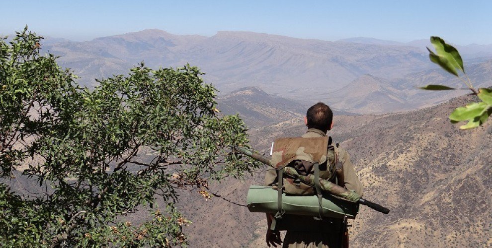 warcoresponted's tweet photo. MERHABA #YPG #YPJ #EFRIN #SYRIA!!! ROJBAS #KURDISTAN!!! AZADIYE TE!! COMES FREEDOM!! #GOOD_WEEK AND GOOD MORNING #WORLD!! https://t.co/3PEoEYopPK