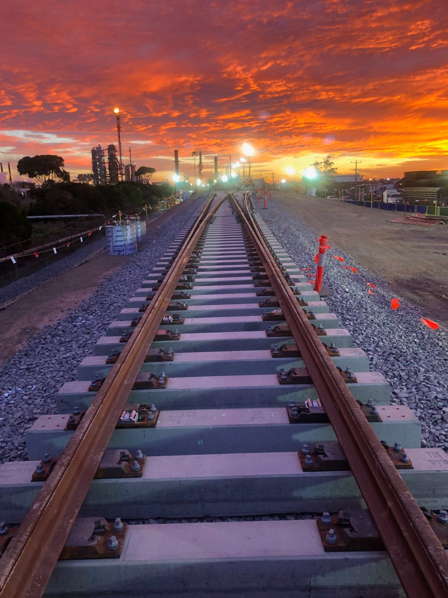 levelcrossings's tweet photo. #AltonaLoop commuters, weβve got good news for you ππ
Works to remove the #levelcrossing at #KororoitCreekRd will be finished early & trains back TOMORROW - almost a week early!
#thanksforyourpatience #transformingMelbourne https://t.co/WkFM4cBTPu