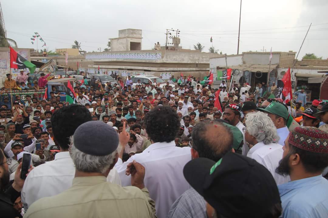 MeerAhmadKhan's tweet photo. #وزیر_اعظم_کراچی_سے
 Grand reception to canidate for NA 238  @SyedAghaPPP canidate for PS 91  @JamotMahmood from Rehri goth  .
Our relation with Bhutto's is eternal.
#SindhKiAwazPPP @SaeedGhani1
@BBhuttoZardari @NisarKhuhro_SME @JavedNLaghari @SenRehmanMalik @BakhtawarBZ https://t.co/fPabgDOvi6