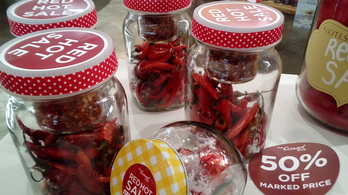 rooi_rose's tweet photo. Hierdie @Consol_Glass "Jar in a Jar" is 'n slim idee vir slaaie en ander disse waar jy slaaisous of ander produkte van mekaar wil skei. #ConsolRedHotSale #BetterInGlass #Sale #Uitverkoping #Promosie https://t.co/akr5wc9iHw