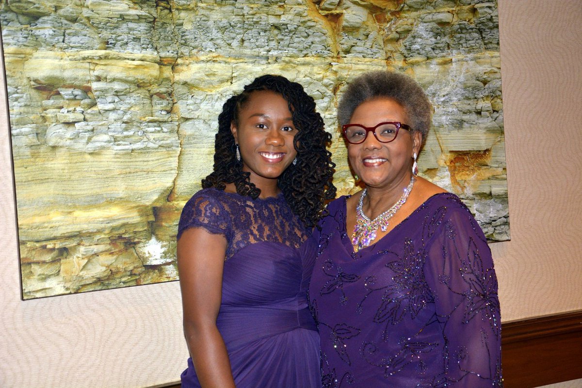 dstinc1913's tweet photo. Congratulations to the newly elected leaders of the Southwest Region: Southwest Regional Director, Michelle Brown (Fort Worth Alumnae) and Southwest Regional Representative, Tierra Shepherd (Eta Beta Chapter at Prairie View A&M University). #DST1913 #BlazingSouthwest #2018SWRC https://t.co/85Us7L2Exq