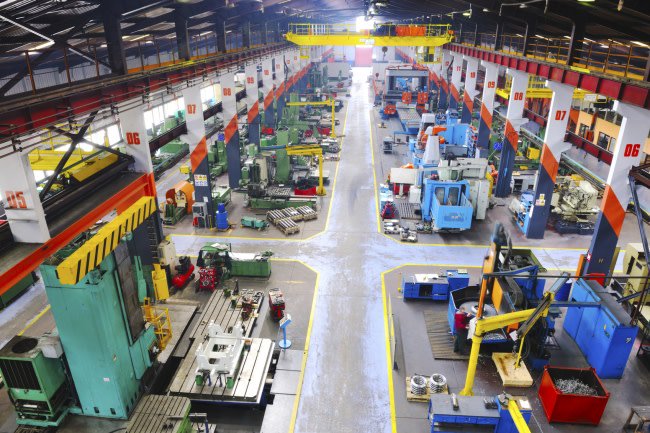 MakeItBritish's tweet photo. UK manufacturing and British-made brands in the news this week: @maryportas on the future of British business; @EEF_Insights survey paints positive outlook for UK manufacturing via @ZenootUK New Aston Martin factory

https://t.co/IbOaYFr0wx

#gbmfg https://t.co/Iw1wx5sNcz