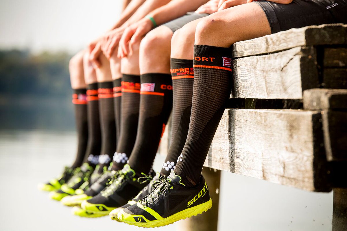 GreenEDGEteam's tweet photo. ￼🍀💫 Today's competition: Rest days mean feet up and maximal recovery. Have the chance to recover like our riders with a pair of @compressport full socks black ➡️ https://t.co/LhYF43kjS9 
For your chance to win, follow @compressport and RETWEET #TDF2018 https://t.co/RQ2QyWexsy