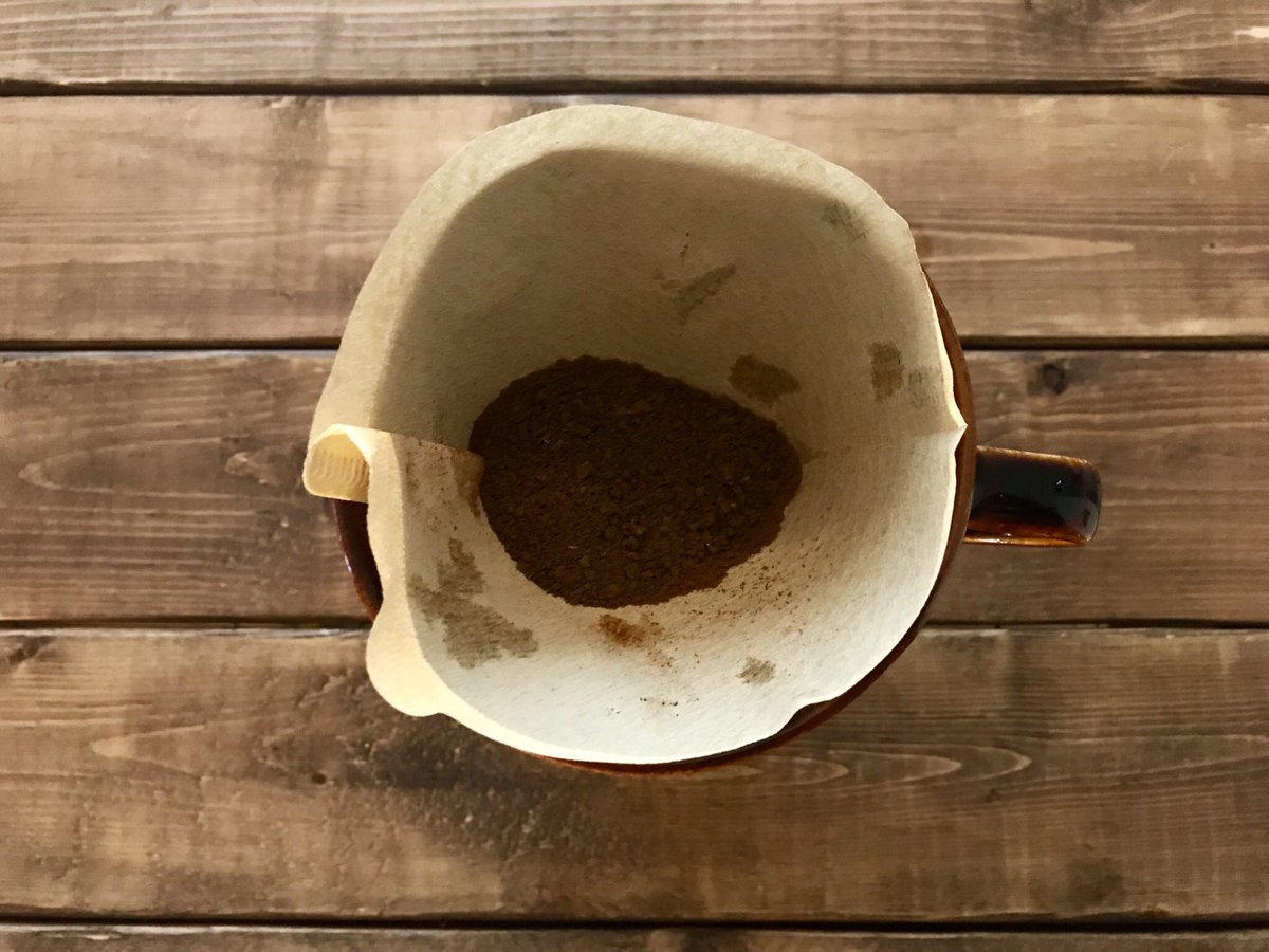 petitbrain's tweet image. 「大豆コーヒー」作ってみました！大豆をコーヒーと同じ方法で焙煎して出来上がり！少しきな粉みたいな甘い香りがして美味しいです！大豆なのでノンカフェインですし！！