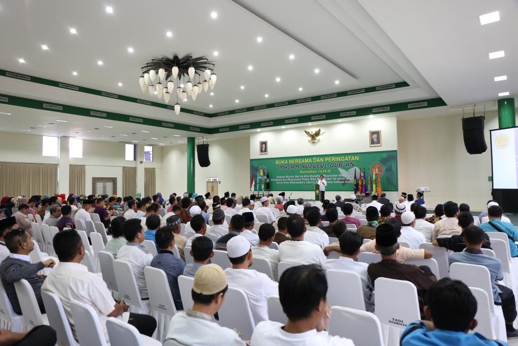 official_UBJ's tweet photo. Ubhara Jaya Helat Peringatan Nuzulul Quran dan Buka Bersama dalam rangka mewujudkan Masyarakat Masyarakat Kampus yang Berakhlak dan Menjunjung Tinggi Nilai-Nilai Al Quran. link : https://t.co/ceXX3P5VYU #UBJ #Ubharajaya https://t.co/2lrXSrbXV7