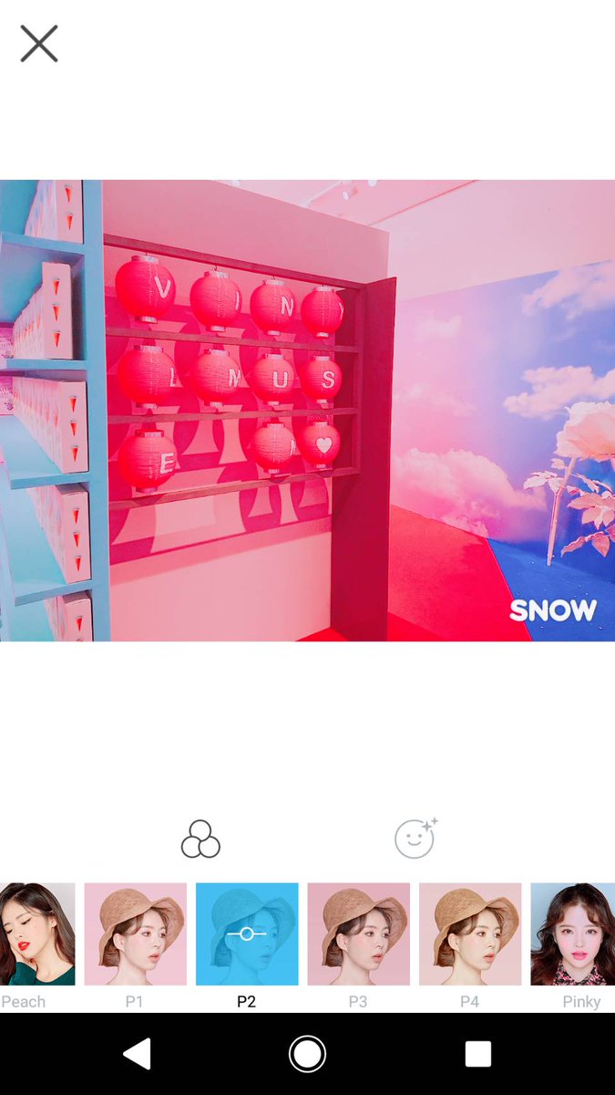 Snow App Official ピンクフィルター 使ってる 開催中の ビニールミュージアム では 映え なフォトジェ空間が満載 写真や動画は Snowcam で 投稿してみてね 先着お土産袋300名様に Snowオリジナルシール配布中 みんな急げぇっ こんな