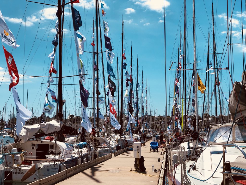 AssoELLyE's tweet photo. Demain départ de la drheam cup de La Trinité-sur-Mer. Aujourd’hui briefing metro et preparation fe la stratégie de course. @FederationAFD  #manorga #drheamcup https://t.co/8HSOXrobwg