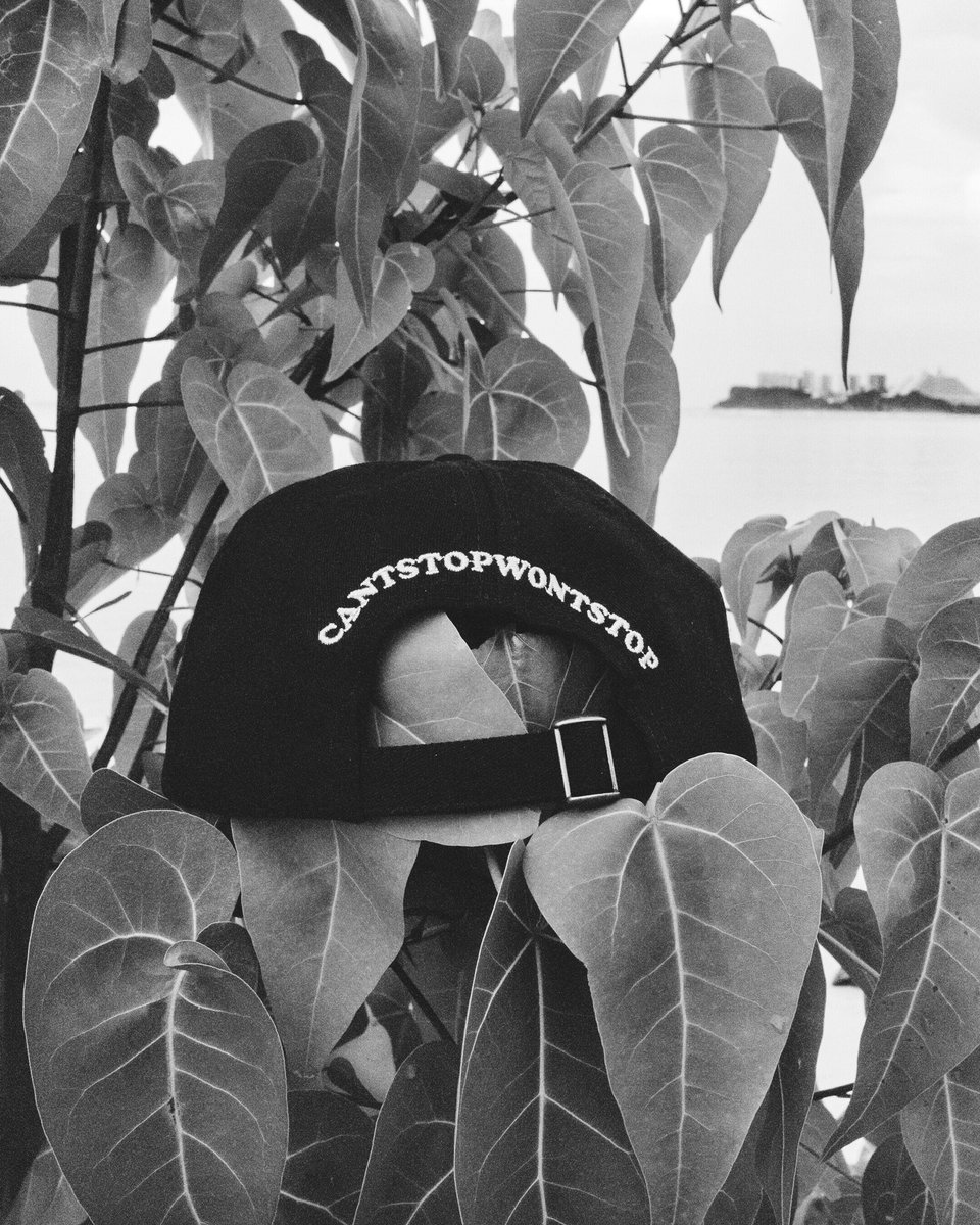 CSWSTHENATIVE's tweet photo. 🇬🇺🚨G I V E A W A Y🚨🇬🇺

To Enter:
- Follow Us
- FAV/RT This Tweet
that’s it🤷🏻‍♂️

ONE LUCKY WINNER will get:
(2) Black logo hats+free entry for (2) to ALLBLACK2018 going down THIS SATURDAY from 10pm-2am at the Lotte Hotel Crystal Ballroom.

It takes 10 secs to hop on⚡️ https://t.co/DximMwi1ap