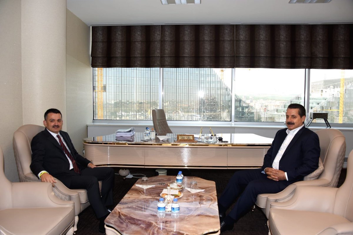 TCTarim's tweet photo. Bakanımız Dr. @bekirpakdemirli, eski Gıda Tarım ve Hayvancılık Bakanı Faruk Çelik'i ziyaret ederek görüş alışverişinde bulundu. https://t.co/L29m9XHBYf