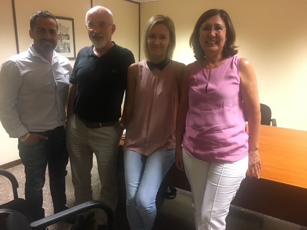 El paso 16 de Julio nuestros compañeros de  Inmotarget y Sepfinques en la  firma de una operacion compartida 👏👏👏 Tu puedes ser el siguiente.
👇👇
 ✅immosomni.com
  📧 info@immosomni.com 
#Immosomni #MLSBarcelona #Inmotarget #Sepfinques