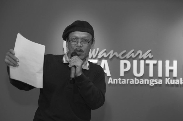 rakanITBM's tweet photo. Takziah diucapkan kepada keluarga Khalid Salleh. Khalid Salleh yang lebih dikenal sebagai Wak Khalid baru meninggal dunia di Pusat Perubatan Ampang Puteri. 

Sama-sama kita doakan semoga ruh arwah dicucuri rahmat Allah. 

Sumber: @501Awani https://t.co/eBKedGZQuU