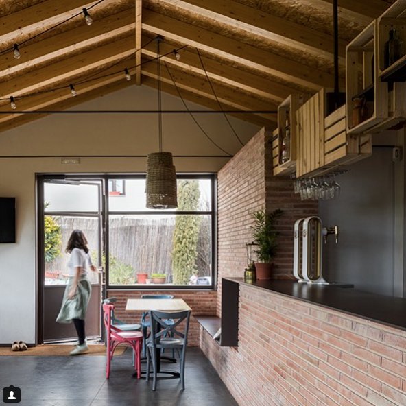 Maderayconstruc's tweet photo. Bajo el manzano #Arquitecturademadera _ Porque en los días de verano, apetecen sitios como este. Proyecto de @AJOtaller #Arquitectura https://t.co/ZHK7gdIHgS #MaderayConstrucción #madera https://t.co/MQyl9IawJN