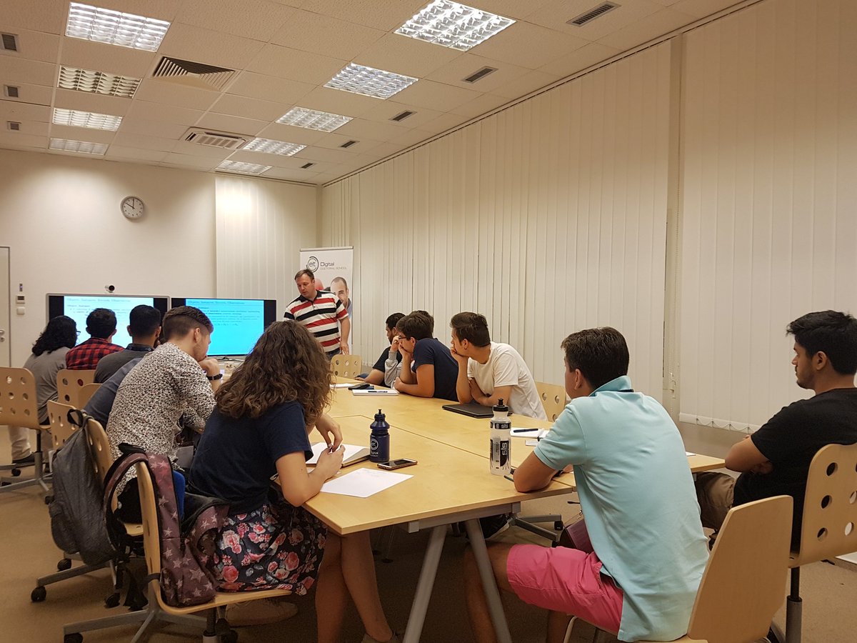 adamtarcsi's tweet photo. Introduction to Machine Learning and Data Mining - Tamás Horváth #EITDigitalAcademy #digitalfinance https://t.co/5IGabCqHuy