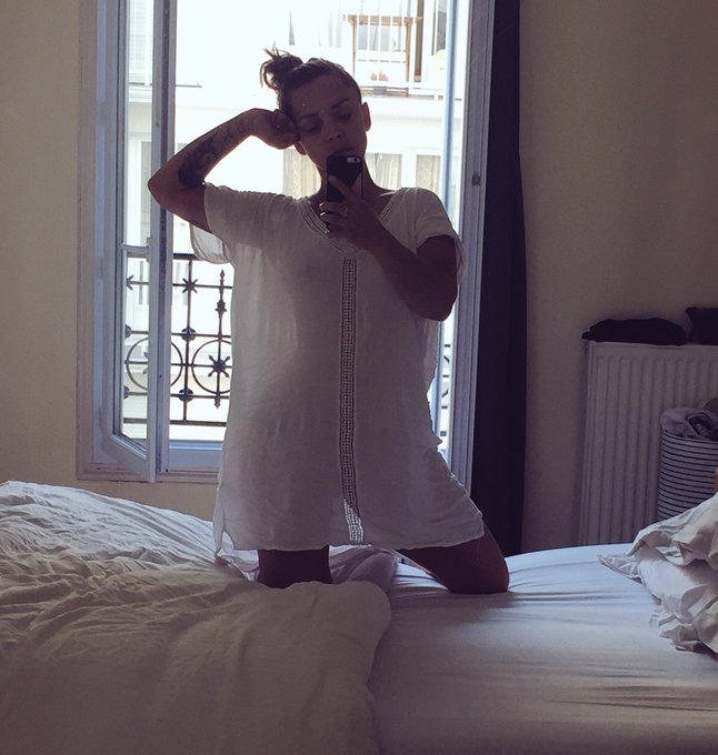Et bonjour mes babies!! https://t.co/GNq6fOmXwF<a href="/tag/cafeplease"class="tags"><span>#cafeplease</span></a><a href="/tag/jefinisamidichouette"class="tags"><span>#jefinisamidichouette</span></a>