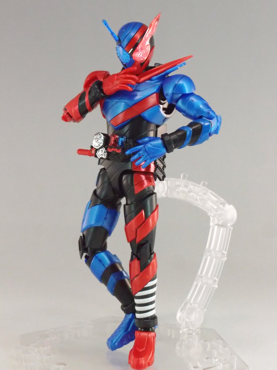 ケンビル ガンプラ No Twitter T Co Khsj1qzuon フィギュアライズスタンダード 仮面ライダービルド ラビットタンクフォーム が完成しました スミ入れと付属シールでの仕上げです 仮面ライダービルド