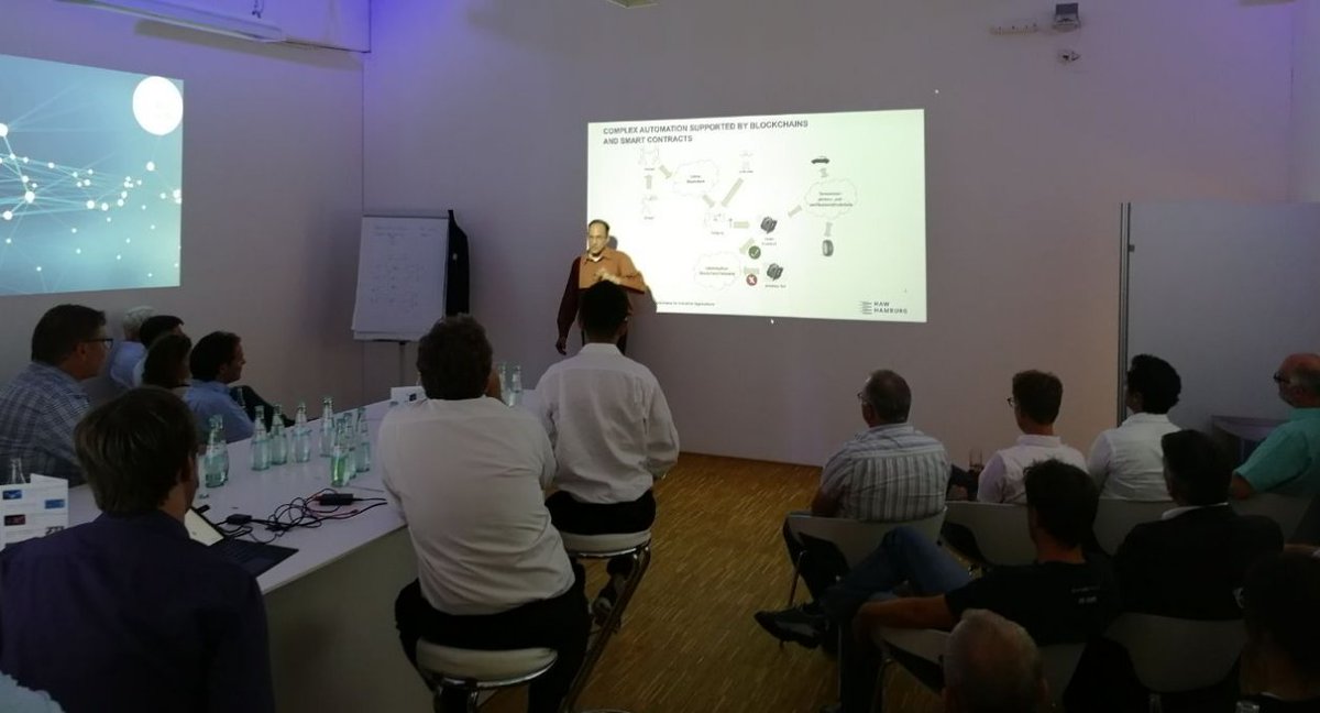 eeccLab's tweet photo. Es war eine heiße Nacht, die 5. EECC Blockchain Night in der Zusammenfassung
https://t.co/zK0Bnb8TuW
#INTChain #dwf #deepshore #SECBlockchain #HAWHamburg #GS1Germany #SmokeNSpice #SmartContracts #SupplyChain #Trust #Blockchain #Archive https://t.co/ejd07MLrxE