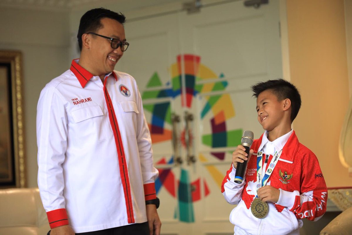 imam_nahrawi's tweet photo. Kami jg memberi apresiasi kepada Tim Wushu Junior Indonesia yang menjadi juara pada Kejuaran Dunia Wushu Junior di Brasil. 
.
Ini adalah bentuk penghormatan pd seluruh upaya anak bangsa mengharumkan nama Indonesia di level dunia.-IN
#ayoindonesia 
#wushujunior https://t.co/5e4rMhcqpk