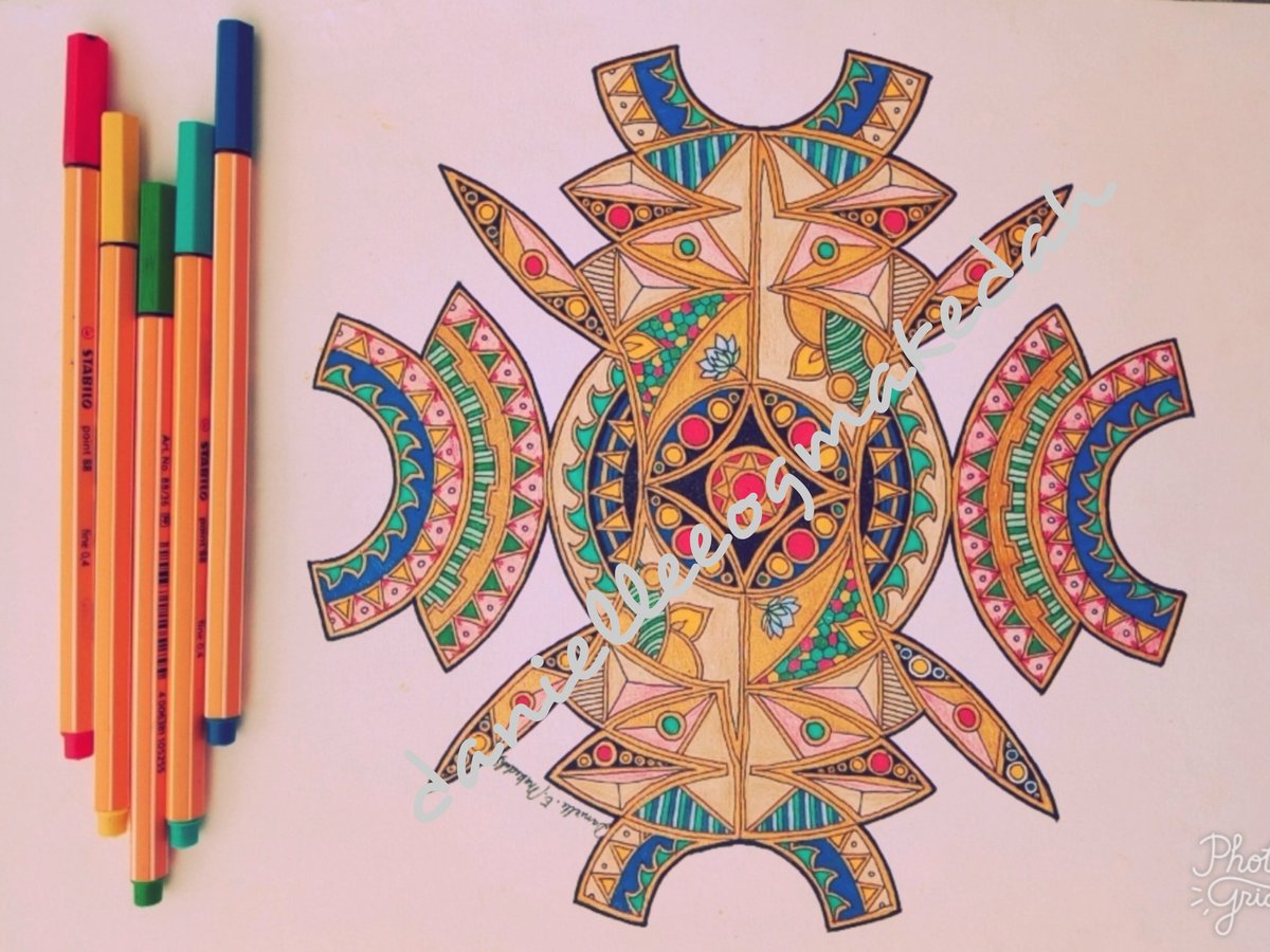DMakedah's tweet photo. Besoin d'un tissus pagne avec un motif original  pour votre famille ou juste parce que vous êtes uniques ? Ne cherchez plus loin, mes créations faites à la main sont là pour vous ! https://t.co/5Ef9sWPDHE