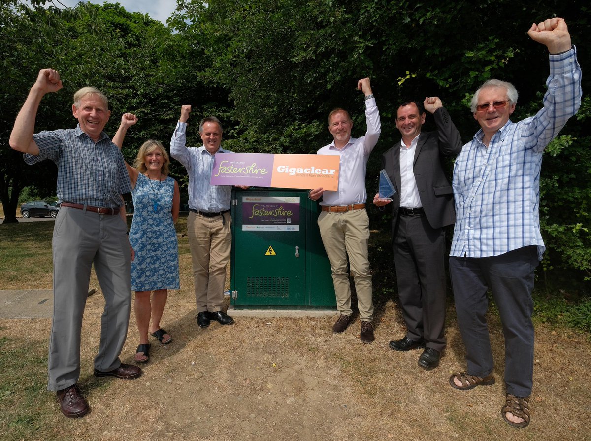 paulcotswolds's tweet photo. Celebrating the 'Connected Britain, Community Improvement' award for bringing fast #broadband to Chedworth with @GlosCC @gigaclear @Fastershire https://t.co/hAZhitFEUK