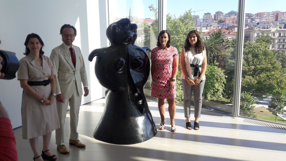 Una foto para el recuerdo... el día en que los herederos de #JoanMiro, representados por #JoanPunyetMiro, decidieron ceder 4 obras a #Santander y al @centrobotin. AGRADECIDOS! ❤