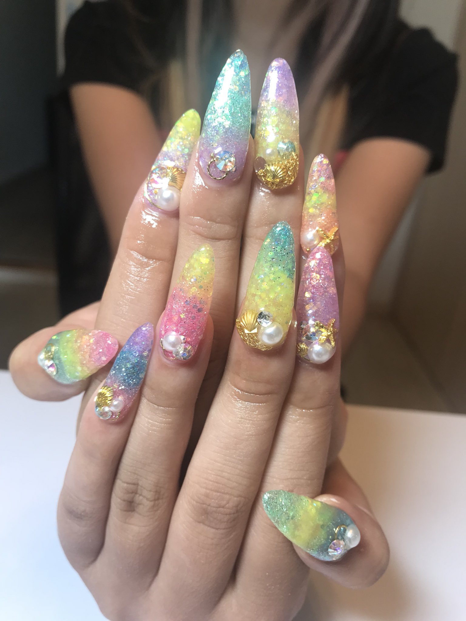 R Nail セルフネイル ジェルネイル カラフル キラキラ 夏ネイル 可愛すぎやわ T Co Sfp6pbpcov Twitter
