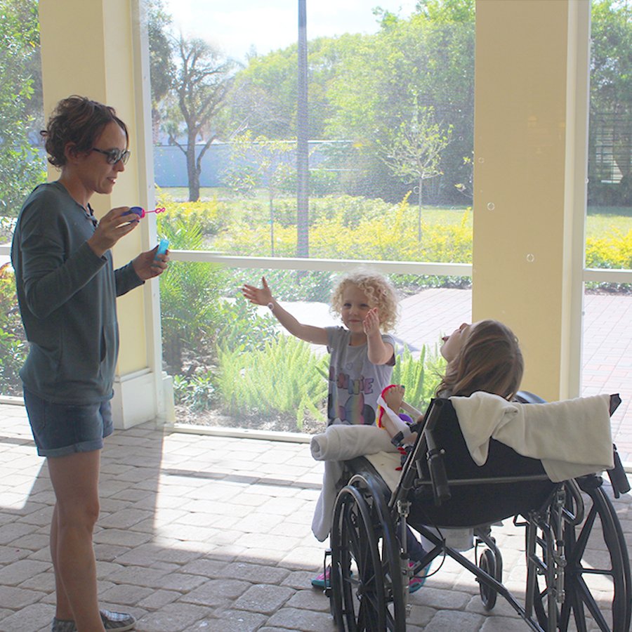 pbcgov's tweet photo. #MakeADifferenceMonday: The Quantum House is a home-away-from-home for families whose children are being treated for serious medical conditions in Palm Beach County. The @quantumhouse provides families with a place to stay near their children, meals, and playrooms for siblings. https://t.co/jcMci9sceQ