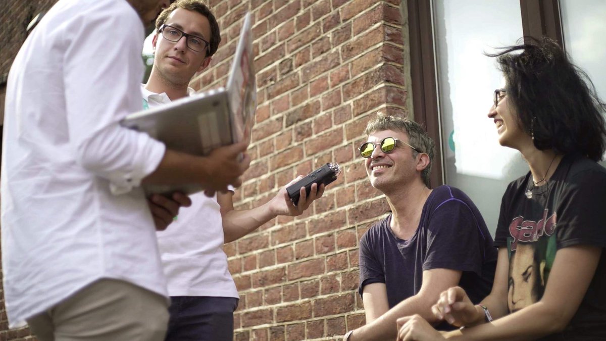 Plaisir d’interviewer @wearesoldout avec <a href="/VictorMITULA/">Victor MITULA</a> pour @48fm aux <a href="/francosdespa/">Francofolies de Spa</a> 🎤📻 #Francos18 #FrancosDeSpa