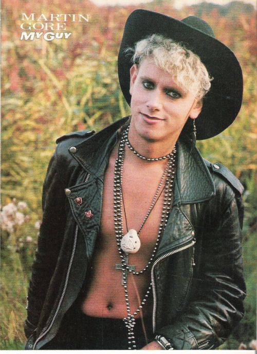  Happy 57th birthday! Martin  Gore! Have a fabulous day!     