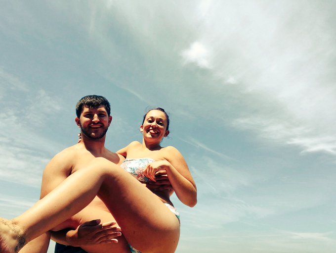 ___ʎǝlɥs∀___’s pics and videos