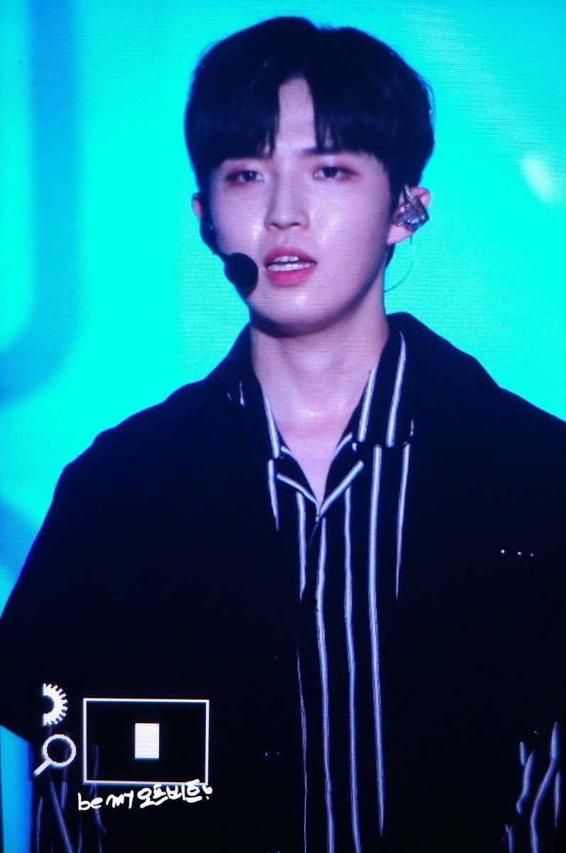 bemyoffbeat96's tweet photo. 180723 #김재환 #재환 ❤❤❤❤❤ https://t.co/bh3xEAUd2E