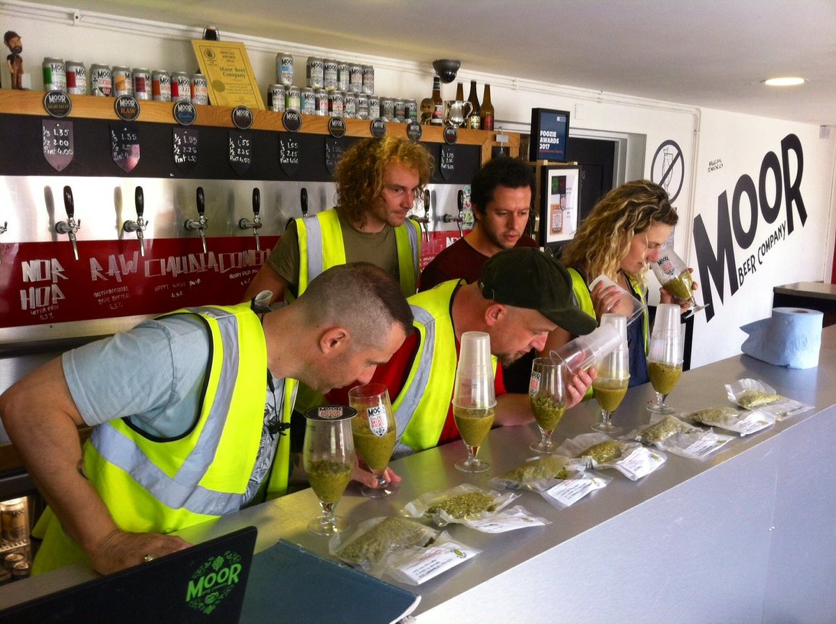 Visiting Bristol  and <a href="/drinkmoorbeer/">Moor Beer Co.</a>. The brewers team was tasting <a href="/orbigovalley/">Orbigo Valley</a> hops. Thanks for spending quality time with <a href="/thespanishyard/">Organic Hops from Spain</a> !!!