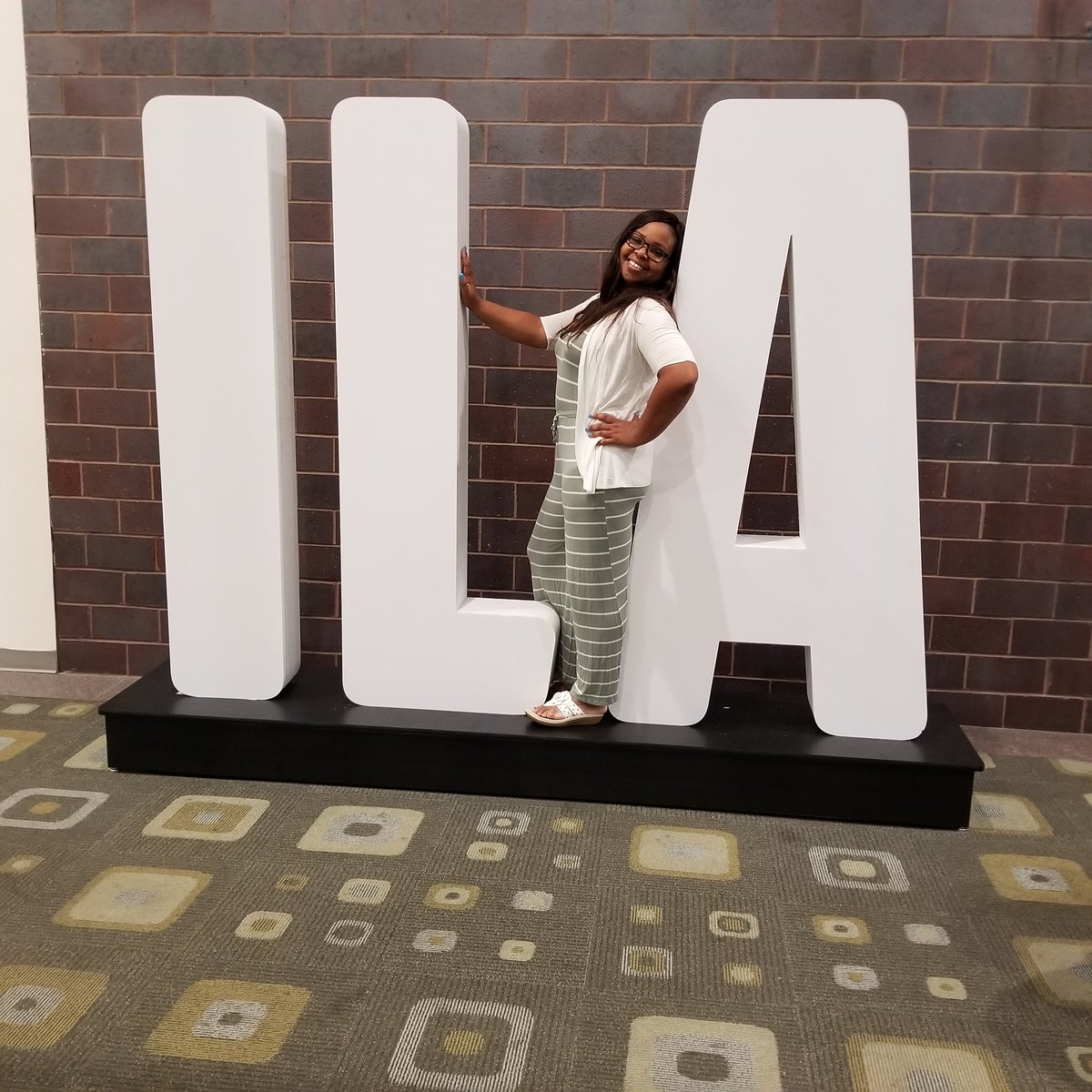 Denise Briggs (lovinmethistime) Twitter