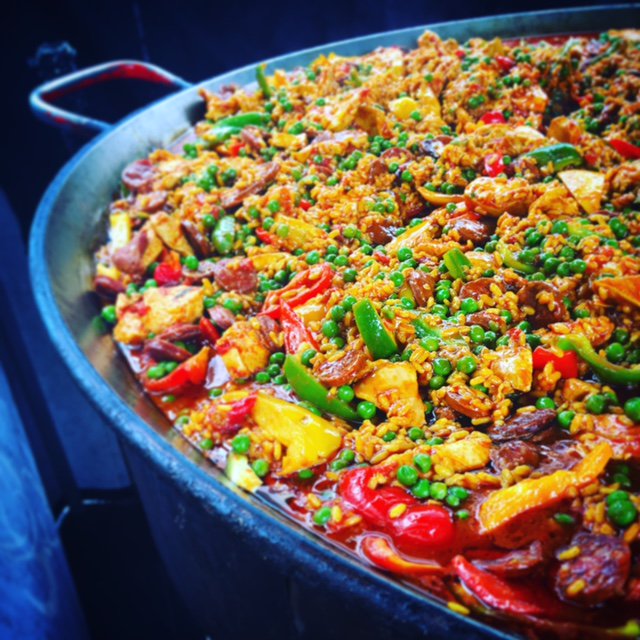 ballymore's tweet photo. SATURDAY 28 July. Our popular #egmarket is back. Join us in partnership with energetic traders, @streetfoodish for the best in international cuisine, drinks to quench all thirsts and live entertainment. 10:30am to 4:30pm - Fun for the whole family at Embassy Gardens
#ecoworlduk https://t.co/JKyscdbZA0
