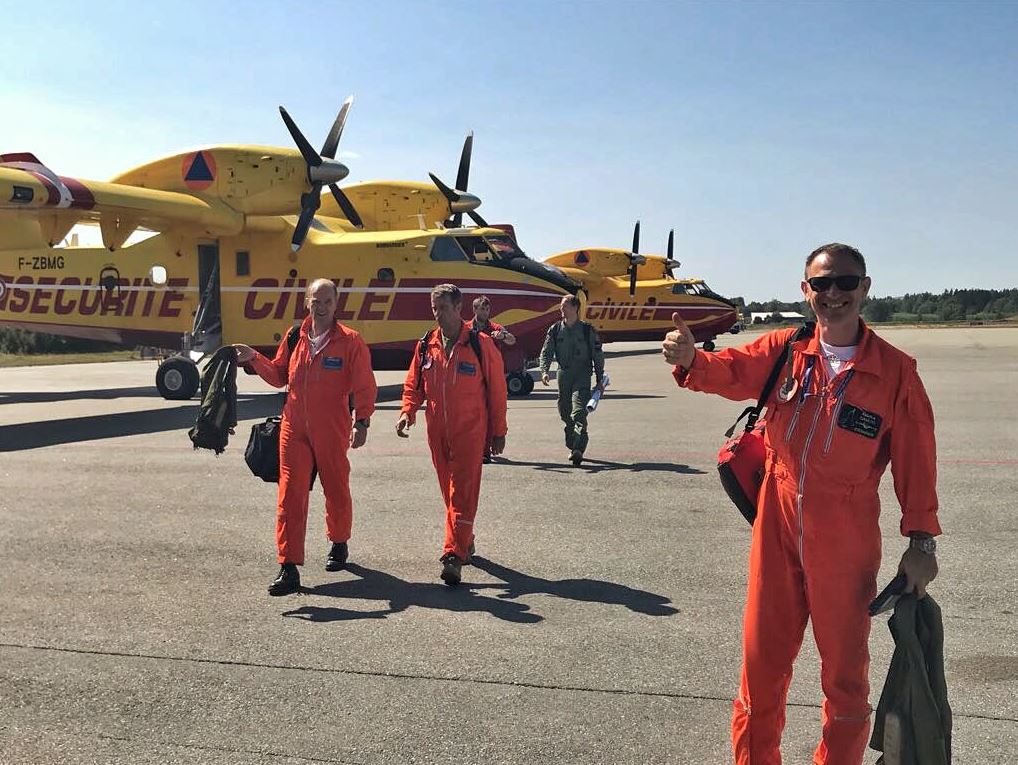 EU_Commission's tweet photo. We have now helped channel a record level of support to help Sweden battle unprecedented forest fires.
So far, 7 firefighting planes, 7 helicopters, 60 vehicles and over 340 personnel have been offered through #EUCivPro thanks to 🇮🇹🇫🇷🇩🇪🇱🇹🇩🇰🇵🇹🇵🇱🇦🇹!
#EUProtects https://t.co/9RQTC85jhv