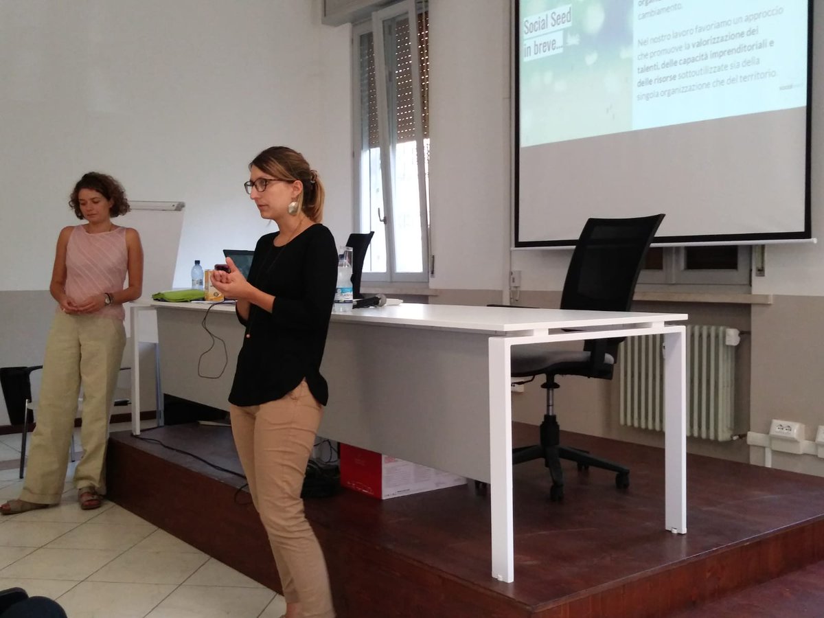 Com'è andato il #laboratorio #formativo al #Civico81 di #Cremona?! #Benissimo! 
Un grazie a <a href="/Socialseed_/">SocialSeed</a> , Fare Legami, <a href="/Confcooperativ1/">Confcooperative</a>, <a href="/LegacoopN/">Legacoop Nazionale</a> e naturalmente ai partecipanti!
#innovare #comunità #formazione 
<a href="/dottilombardia/">Johnny Dotti</a> <a href="/GiusiBiaggi/">Giusi Biaggi</a> <a href="/CorInnovazione/">Corriere Innovazione</a> <a href="/CorriereBN/">CorriereBuoneNotizie</a>