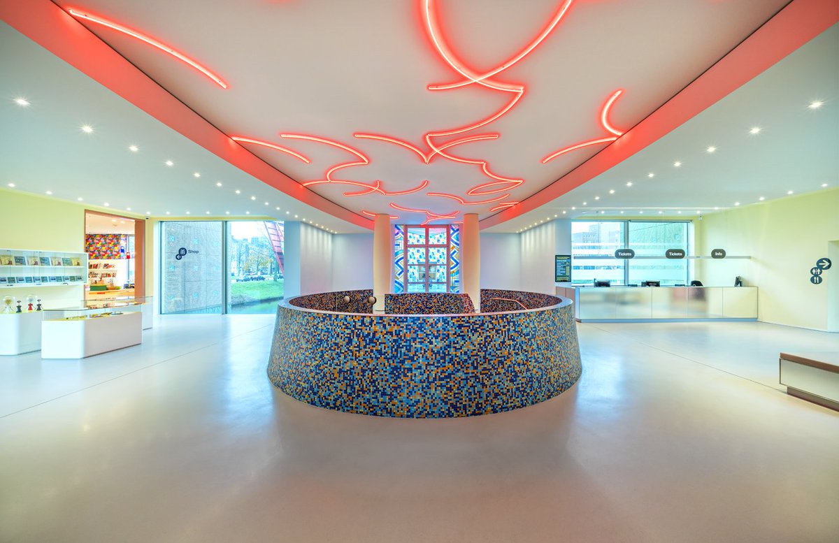 groningermuseum's tweet photo. We zijn vandaag open en het is hier lekker koel! We zeggen het maar even ... ;-).
Bekijk hier de tentoonstellingen: https://t.co/p3oGcgTAZ4 https://t.co/g9xEHzw8h7