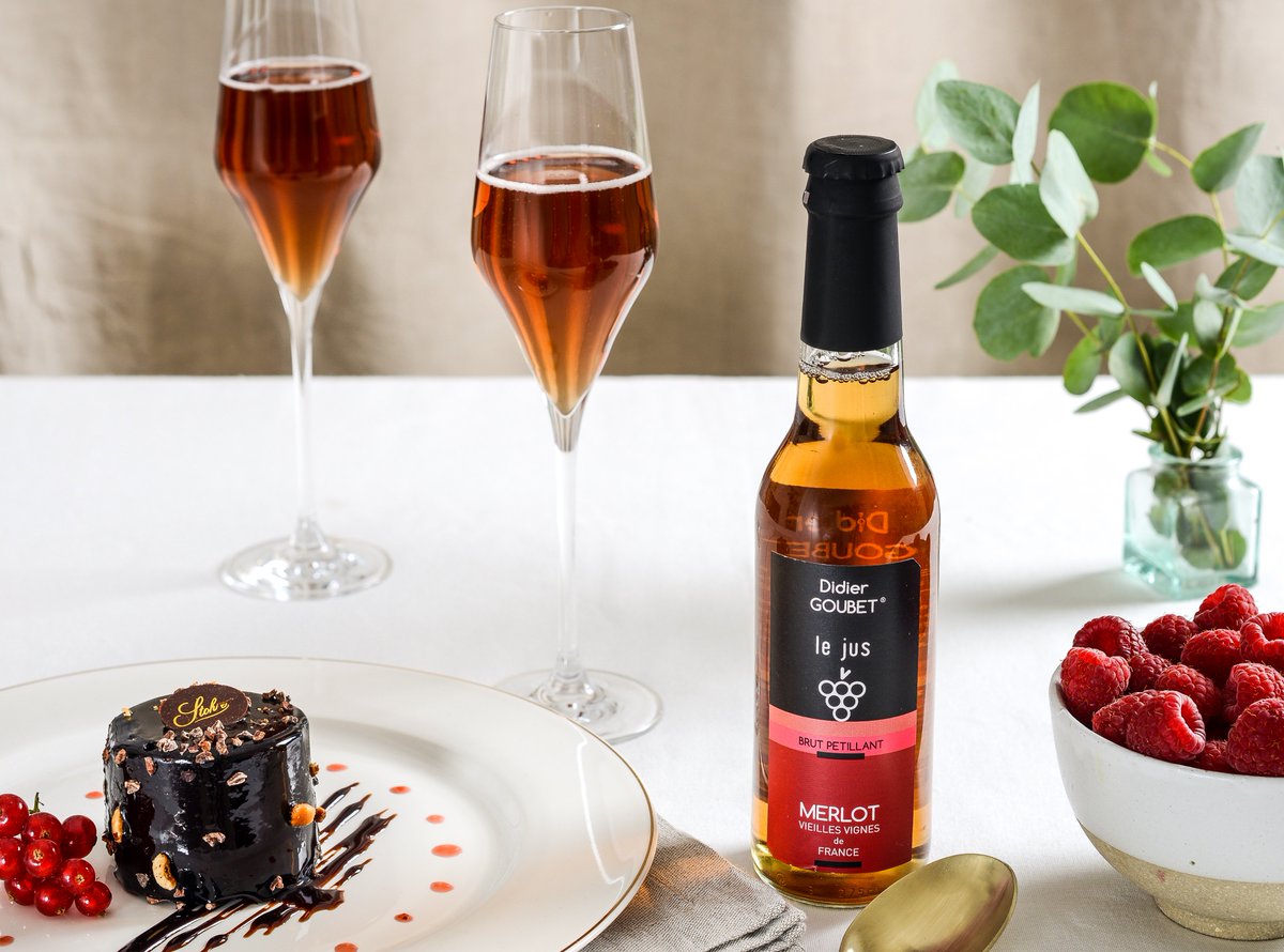 SecretTradition's tweet photo. #Accordmetsjus

Début de semaine en douceur avec #lejus de Merlot Pétillant, framboises et spécialités chocolat de @StohrerParis 
#collegeculinairedeFrance #producteurartisandequalite https://t.co/oAxyYOVjss
