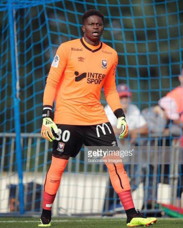 samba_brice's tweet photo. Travaillons en silence 🤫 Les Gars... Force à nous @SMCaen #TeamSmc #Smcaen #NouvelleSemaine #DieuEstGrand https://t.co/cggjyZ9uRz