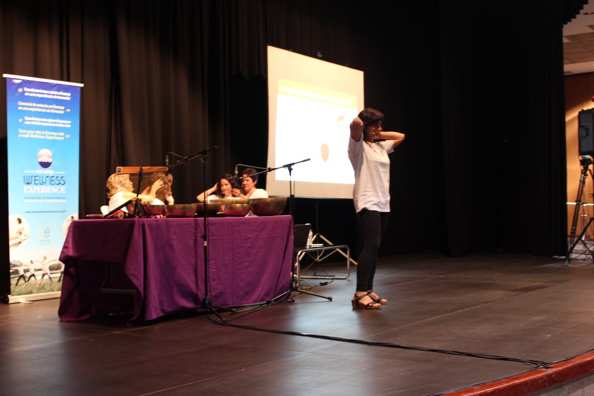 ComuEncamp's tweet photo. 🆕Gràcies a l'equip d'#ArcadiaProject per participar d'aquesta experiència. 🤲La d'aquest divendres no va ser una xerrada més, sinó el recorregut d'un camí cap a la vida sana i el benestar físic i emocional. #EncampDestíBenestar
📲https://t.co/gVie1u8ysY https://t.co/C3z6m3lVgP