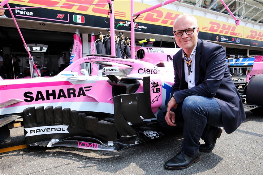 RAVENOLUK's tweet photo. RAVENOL's Motorsport director Martin Hüning by @OconEsteban's @forceindiaf1 VJM11 car on the grid at Hockenheim for the @GermanGrandPrix on Sunday

#RAVENOL #FormulaOne #F1 #ForceIndia #VJM11 #EstebanOcon #Hockenheim #startinggrid #gridwalk #technicalpartnership #ravenollogo https://t.co/N6tx61nmCR