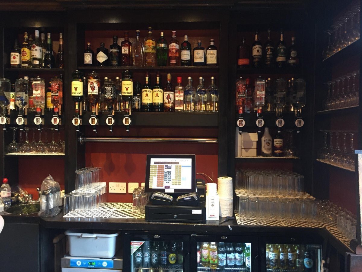 Sending our best wishes to <a href="/taylorsgalway/">Taylor’s Bar & Beer Garden, Galway</a> who opened on Friday evening last. 
What a superb turnout! 
Half way through The Art's #festival <a href="/GalwayArtsCentr/">Galway Arts Centre</a> &amp; in the build up to the <a href="/GalwayRaces2018/">Galway Races 2018</a> - #cityofthetribes is buzzing! 
#epos #technology #hospitality #westendgalway