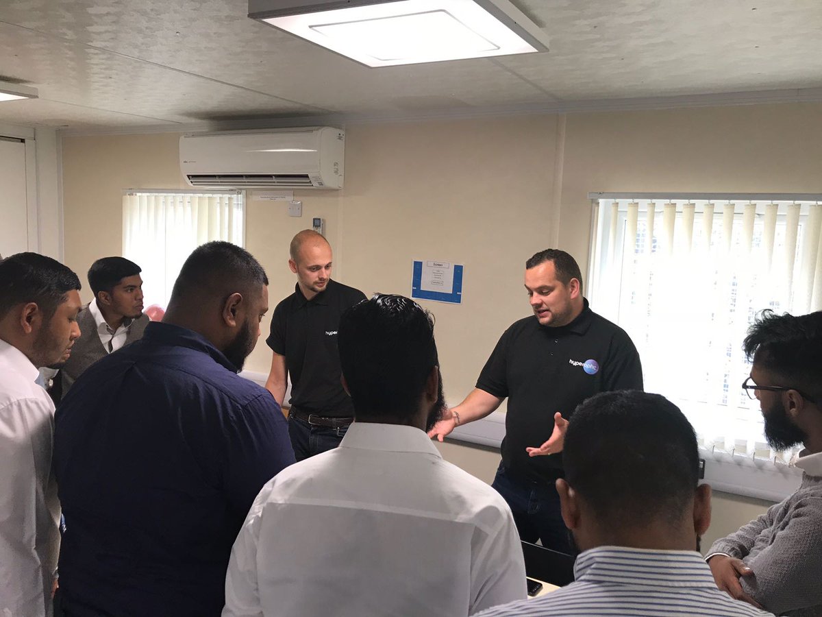 Hyperoptic's tweet image. We had a great time last Thursday speaking to @TowerHamletsNow  locals for #WorkPath, helping to connect people to potential employment opportunities. We&apos;re proud to support the communities we&apos;re part of, and continue to strengthen the Hyperoptic team with more dynamic talent!