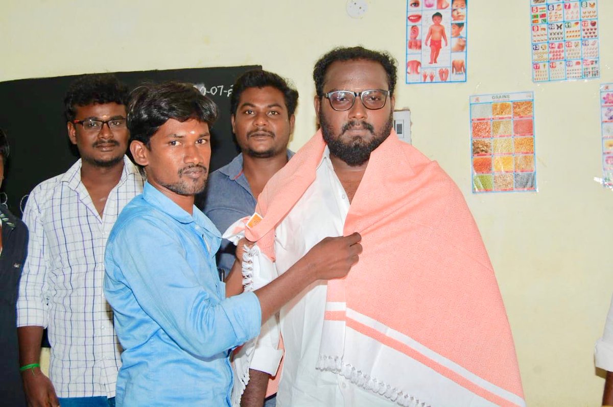 DfcNellai's tweet photo. 8 நாட்கள் தலைவர் பிறந்த நாள் விழா கொண்டாட்டம் இரண்டாம் நாள் முதல் நிகழ்ச்சி :தருவை அங்கன்வாடி மையத்தில் நலத்திட்ட உதவிகள் வழங்கி குழந்தைகளுடன் கொண்டாட்டம்:விழாஏற்பாடு /தருவை தனுஷ் ரசிகர் மன்றம்,நெல்லை மாவட்ட தலைமை தனுஷ் ரசிகர் நற்பணி மன்றம் https://t.co/EM3RLLOMZF