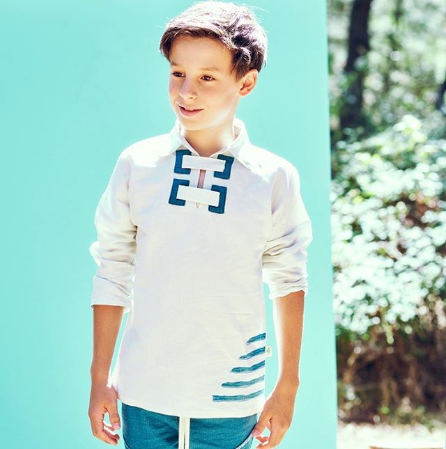 Nuestra camisa DEIA está dedicada a este encantador pueblecito de Mallorca, entre el mar y la montaña, donde parece que el tiempo se detiene.
¿Has visitado Deiá? Camisa tallas de 2 a 12 años, encuéntrala aquí: ow.ly/VtsX30l4vm1 #camisaniño #deia #modaniño #FelizLunes