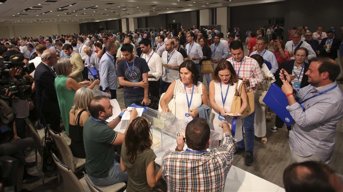 PaladarEventos's tweet photo. El @PPopular confió en Paladar Eventos para alquilar las cabinas de votación que se utilizaron en el @hotelauditorium para para sus primarias #PPabloCasado #Madrid #eventos https://t.co/K4CrlzYOoM